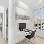 Апартаменты 100 Seaview *