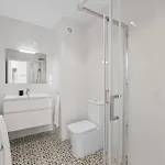 100 Seaview Апартаменты