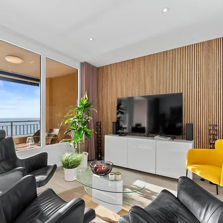 100 Seaview * Torrevieja