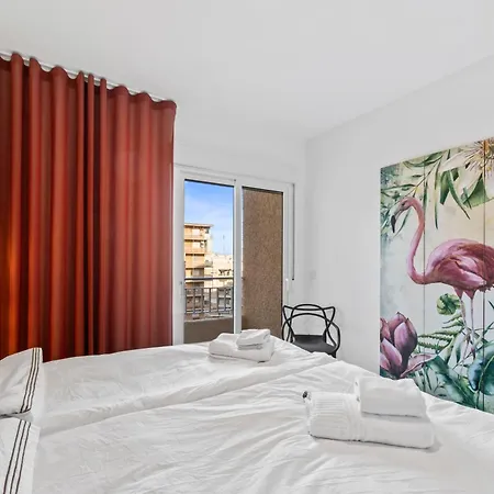 100 Seaview Apartment